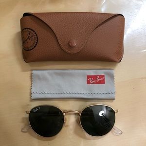 Round Polarized Ray-Bans (Gold Frame, Black Lens)
